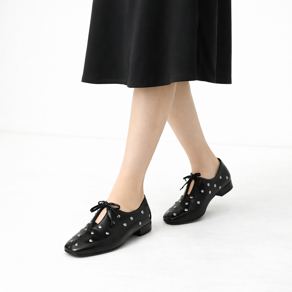 Rivanne Rivet Pumps