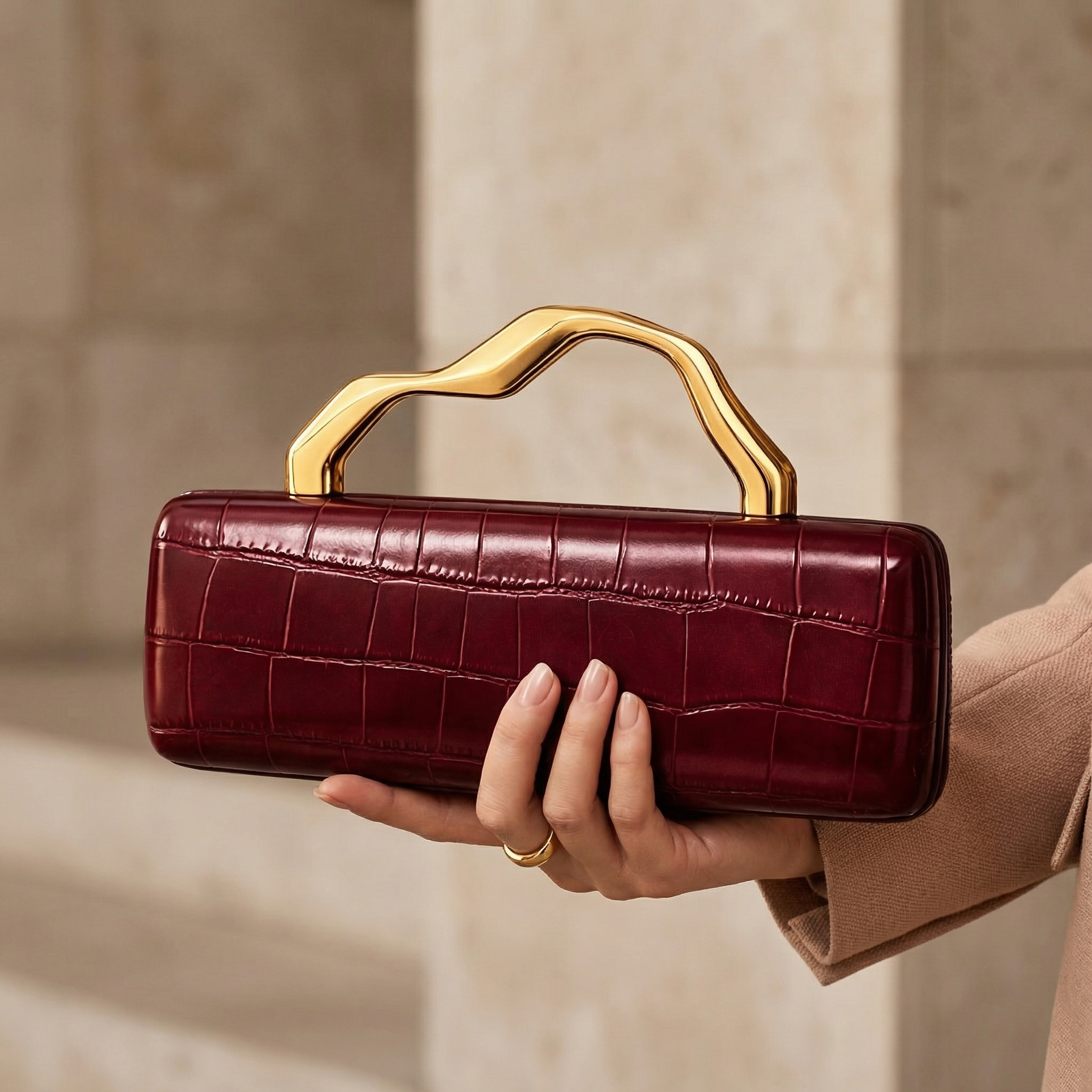 Vera Clutch